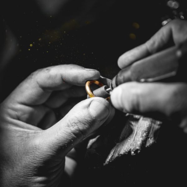 Fabricantes de Joyas en España | Maestros Orfebres y Joyeros